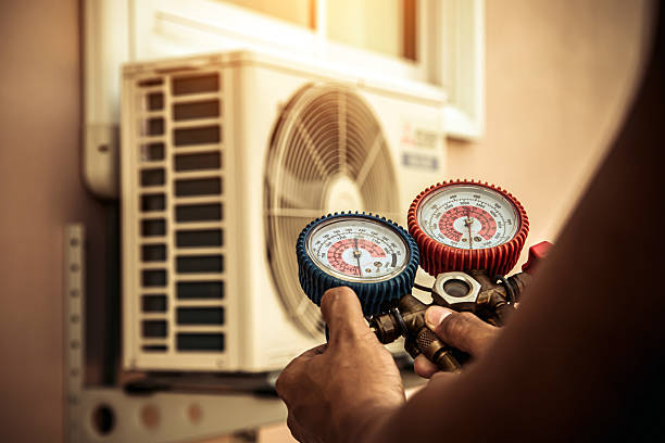 Professional Hvac technician working in Botkins, OH